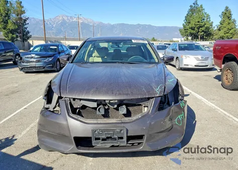 2011 Honda Accord Lxp z USA, uszkodzony, nr VIN 1HGCP2F4XBA014159